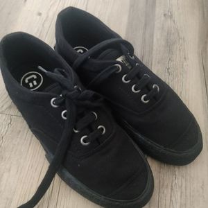 ￼Ethletic Fair Sneaker Randall Collection 18 black